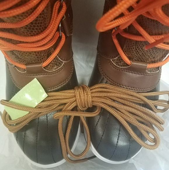 NWT Winter Boots with fur and 2 laces - Picture 6 of 7